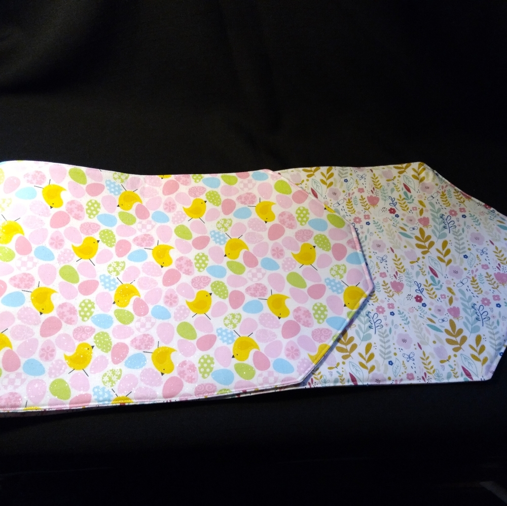 New! Reversible Easter/Floral Table Runner - Picture 2 of 2
